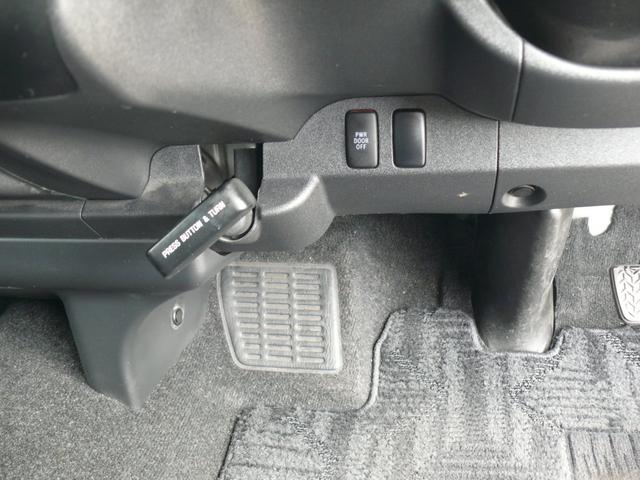 ハイエースワゴン ＧＬ　４ＷＤ　キーレス　ＨＩＤヘッドライト　パワースライドドア　１０人乗　純正ナビＴＶ　バックカメラ　社外１６インチＡＷ　ホワイトレタータイヤ　ＥＴＣ（24枚目）