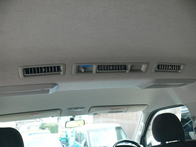 ハイエースワゴン ＧＬ　４ＷＤ　キーレス　ＨＩＤヘッドライト　パワースライドドア　１０人乗　純正ナビＴＶ　バックカメラ　社外１６インチＡＷ　ホワイトレタータイヤ　ＥＴＣ（40枚目）