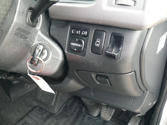 ハイエースワゴン ＧＬ　４ＷＤ　キーレス　ＨＩＤヘッドライト　パワースライドドア　１０人乗　純正ナビＴＶ　バックカメラ　社外１６インチＡＷ　ホワイトレタータイヤ　ＥＴＣ（45枚目）