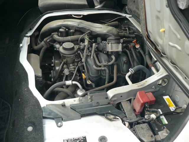 ハイエースワゴン ＧＬ　４ＷＤ　キーレス　ＨＩＤヘッドライト　パワースライドドア　１０人乗　純正ナビＴＶ　バックカメラ　社外１６インチＡＷ　ホワイトレタータイヤ　ＥＴＣ（47枚目）