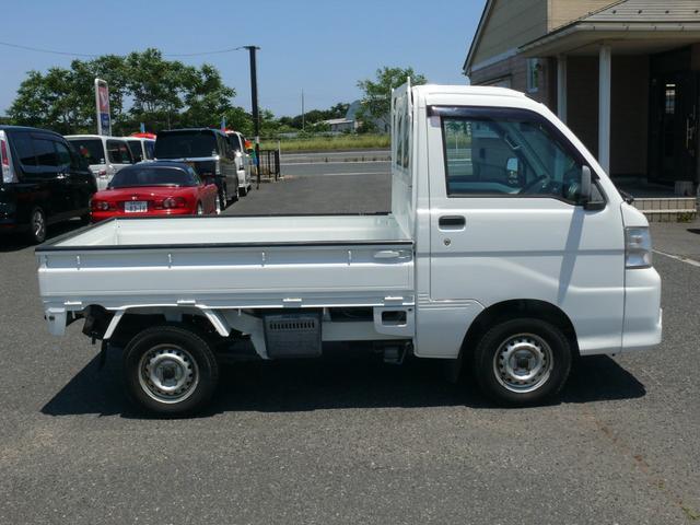 農用スペシャル パートタイム4WD エアコン パワステ 作業灯 全塗装済み テールゲートプロテクター タイミングチェーンエンジン(4枚目)