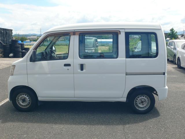 スペシャル エアコン パワステ パートタイム4WD 集中ドアロック 純正ラジオ タイミングチェーンエンジン(8枚目)