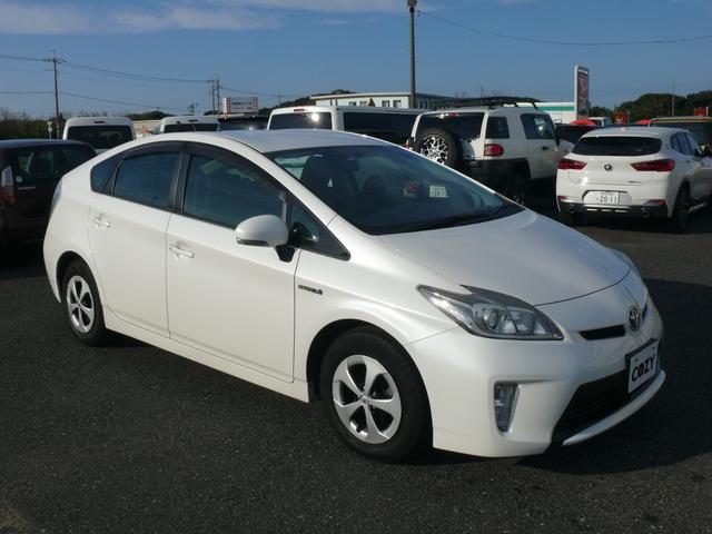 プリウス S キーフリー プッシュスタート 社外ナビTV ブルートゥース対応ナビ バックカメラ ETC 純正15インチAW HIDヘッドライト(3枚目)