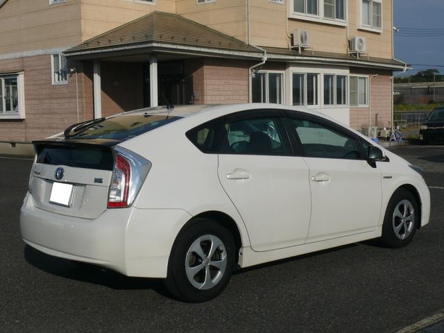 プリウス S キーフリー プッシュスタート 社外ナビTV ブルートゥース対応ナビ バックカメラ ETC 純正15インチAW HIDヘッドライト(5枚目)