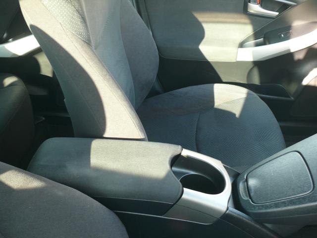 プリウス S キーフリー プッシュスタート 社外ナビTV ブルートゥース対応ナビ バックカメラ ETC 純正15インチAW HIDヘッドライト(18枚目)