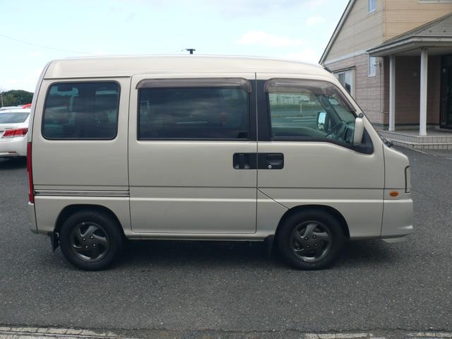 ディアスワゴン ベースグレード タフパッケージ 4WD 3速オートマ キーレス 純正CDデッキ 純正13インチAW リアヒーター プライバシーガラス(4枚目)