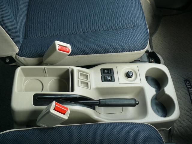 ディアスワゴン ベースグレード タフパッケージ 4WD 3速オートマ キーレス 純正CDデッキ 純正13インチAW リアヒーター プライバシーガラス(16枚目)