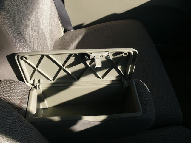 タント Ｘ４ＷＤセレクション　４ＷＤ　キーフリー　社外１３インチＡＷ　左後パワースライドドア　純正ＣＤデッキ　プライバシーガラス　タイミングチェーンエンジン（16枚目）