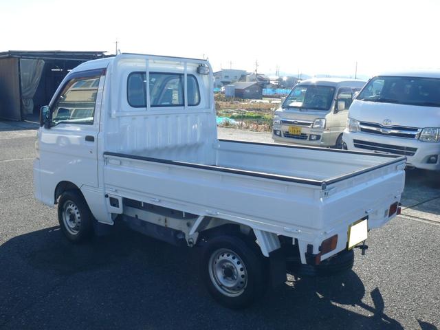 ハイゼットトラック エアコン・パワステスペシャルＶＳ　エアコン　パワステ　５速ミッション　パートタイム４ＷＤ　タイミングチェーンエンジン　純正ラジオ　同色全塗装済（7枚目）