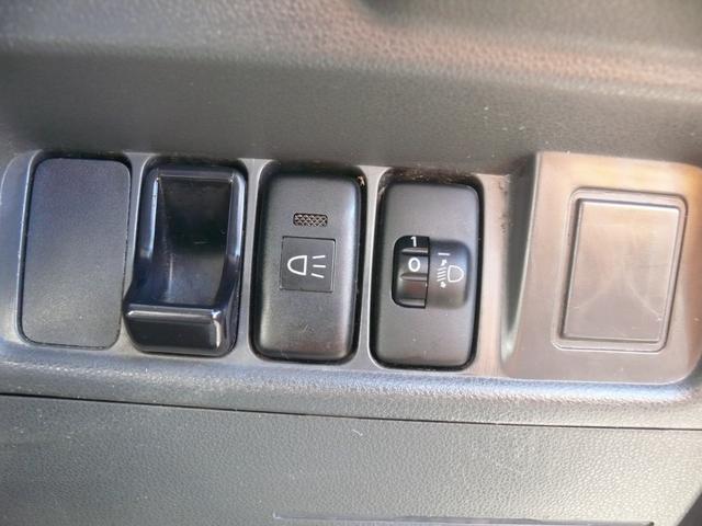 ハイゼットトラック エアコン・パワステスペシャルＶＳ　エアコン　パワステ　５速ミッション　パートタイム４ＷＤ　タイミングチェーンエンジン　純正ラジオ　同色全塗装済（24枚目）