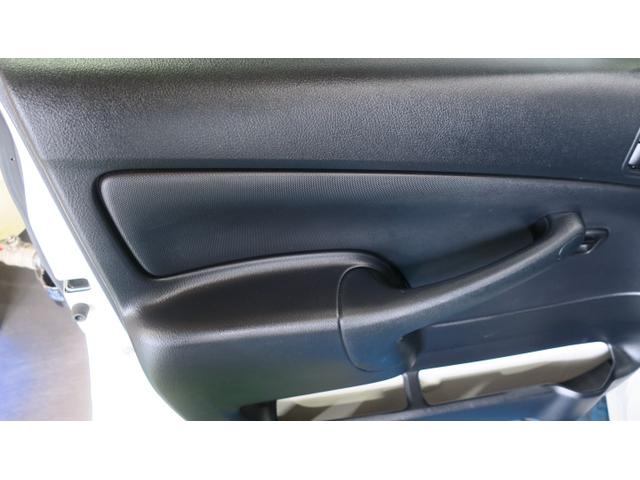 サクシード 　ＡＴ車　キ－レスエントリー　電動格納式ミラー　エアコン　パワステ　運転席エアバック　助手席エアバッグ　パワーウィンドウ　社外アルミホイール　スタッドレスタイヤ（23枚目）
