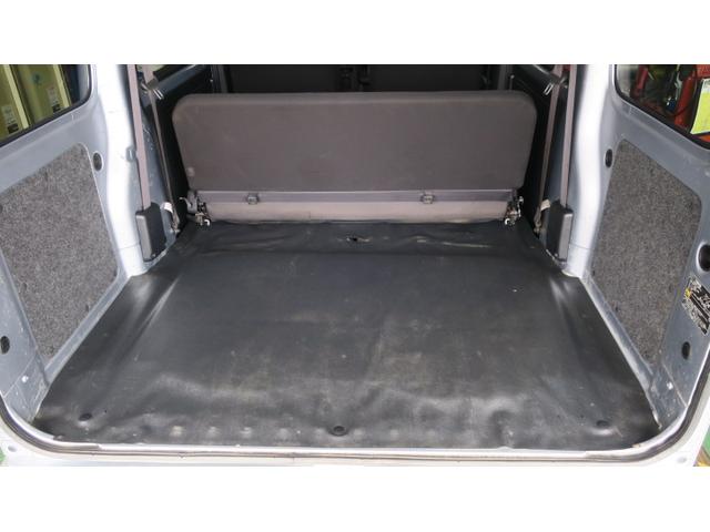 ハイゼットカーゴ 　４ＷＤ　ＡＴ車　テレビ／ナビ　バックカメラ　キ－レスエントリー　エアコン　パワステ　パワ－ウインドウ　エアバッグ　電動格納式ミラー　社外アルミホイール　ＡＢＳ（18枚目）