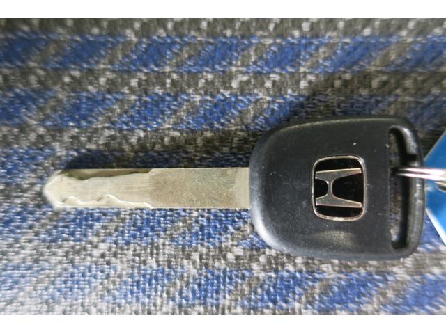 アクティトラック ＳＤＸ　４ＷＤ　エアコン　パワステ　ＡＢＳ　運転席エアバック荷台ランプ（30枚目）