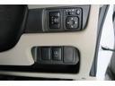 Ｍ　ナビ／テレビ　キ－レスキ－　エアコン　パワステ　運転席エアバック　助手席エアバッグ　パワーウィンドウ　アイドリングストップ　ＡＢＳ（28枚目）