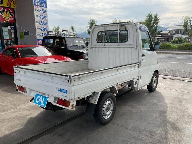 ミニキャブトラック Ｖタイプ　４ＷＤ　５ＭＴ　ドアバイザー　エアコン　クーラー（6枚目）