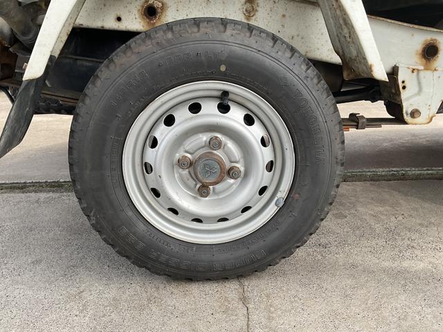 ミニキャブトラック Ｖタイプ　４ＷＤ　５ＭＴ　ドアバイザー　エアコン　クーラー（11枚目）