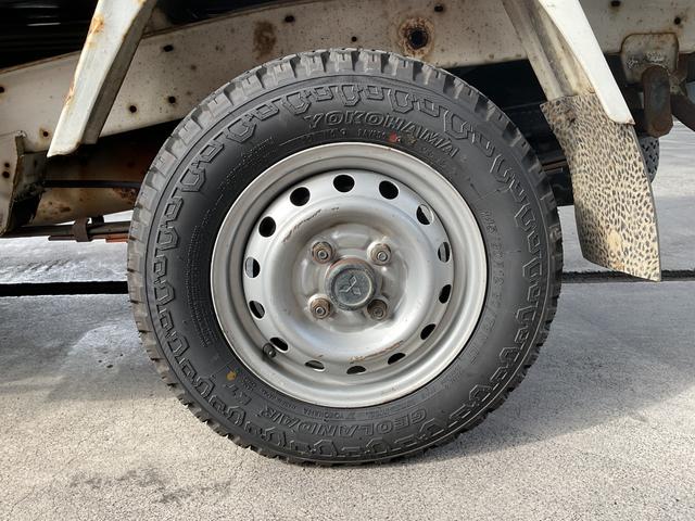 ミニキャブトラック Ｖタイプ　４ＷＤ　５ＭＴ　ドアバイザー　エアコン　クーラー（12枚目）
