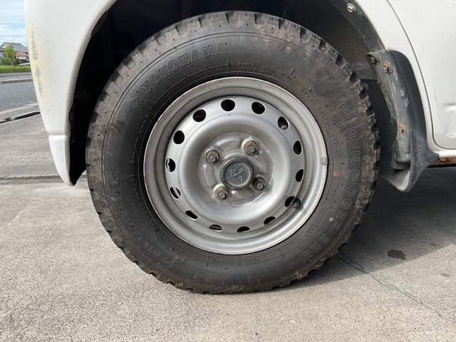 ミニキャブトラック Ｖタイプ　４ＷＤ　５ＭＴ　ドアバイザー　エアコン　クーラー（14枚目）