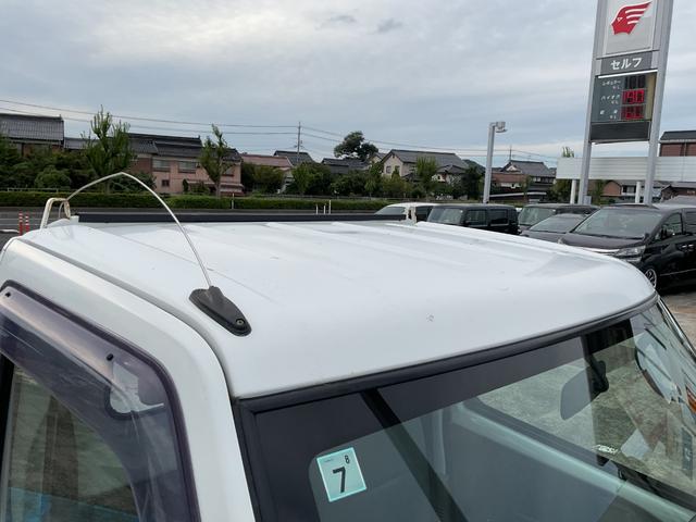ミニキャブトラック Ｖタイプ　４ＷＤ　５ＭＴ　ドアバイザー　エアコン　クーラー（24枚目）