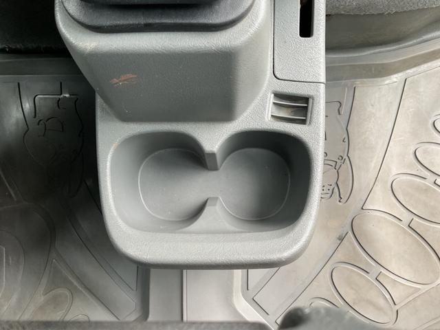 ミニキャブトラック Ｖタイプ　４ＷＤ　５ＭＴ　ドアバイザー　エアコン　クーラー（30枚目）
