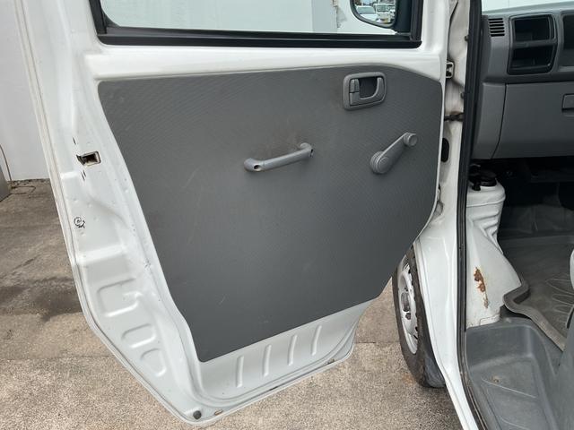 ミニキャブトラック Ｖタイプ　４ＷＤ　５ＭＴ　ドアバイザー　エアコン　クーラー（40枚目）