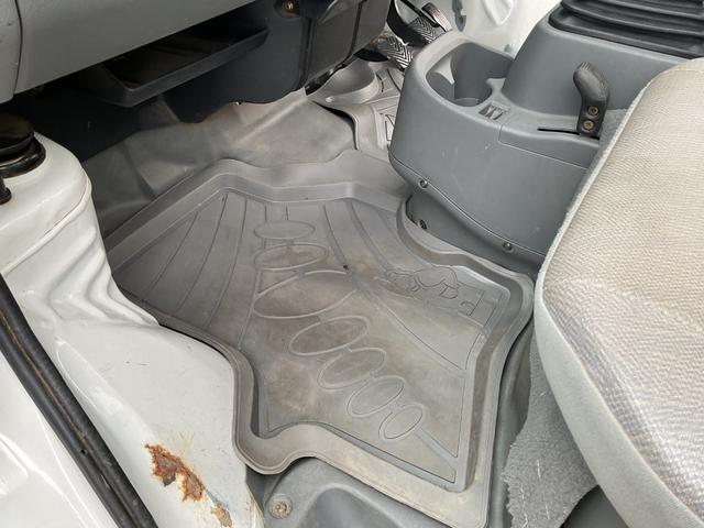 ミニキャブトラック Ｖタイプ　４ＷＤ　５ＭＴ　ドアバイザー　エアコン　クーラー（47枚目）