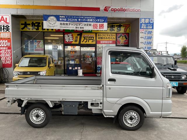 キャリイトラック 農繁スペシャル　５ＭＴ　４ＷＤ　パワーステアリング　エアコン　クーラー　運転席エアバック（6枚目）