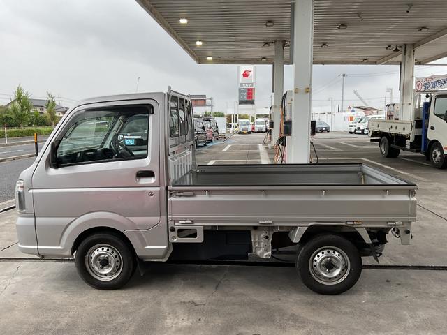 キャリイトラック 農繁スペシャル　５ＭＴ　４ＷＤ　パワーステアリング　エアコン　クーラー　運転席エアバック（11枚目）