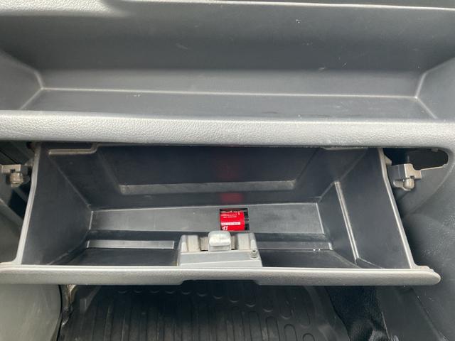 キャリイトラック 農繁スペシャル　５ＭＴ　４ＷＤ　パワーステアリング　エアコン　クーラー　運転席エアバック（39枚目）