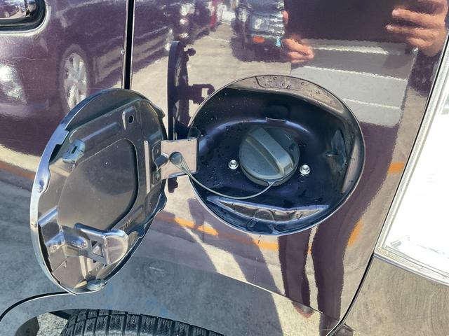 ワゴンＲスティングレー Ｘ　スマートキー　プッシュスタート　キーレス　電動格納ミラー　フルフラットシート　盗難防止装置　フロントフォグランプ　パワステ　パワーウィンドウ　エアコン　クーラー　助手席エアバック　運転席エアバック（17枚目）