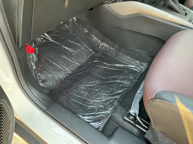 フロンクス ベースグレード 純正アルミホイール ディスプレイオーディオ MTモード シートヒーター バックカメラ フロントカメラ スマートキー アイドリングストップ クルーズコントロール 障害物センサー(47枚目)