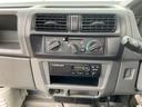 Ｖタイプ　４ＷＤ　５ＭＴ　ドアバイザー　エアコン　クーラー（29枚目）