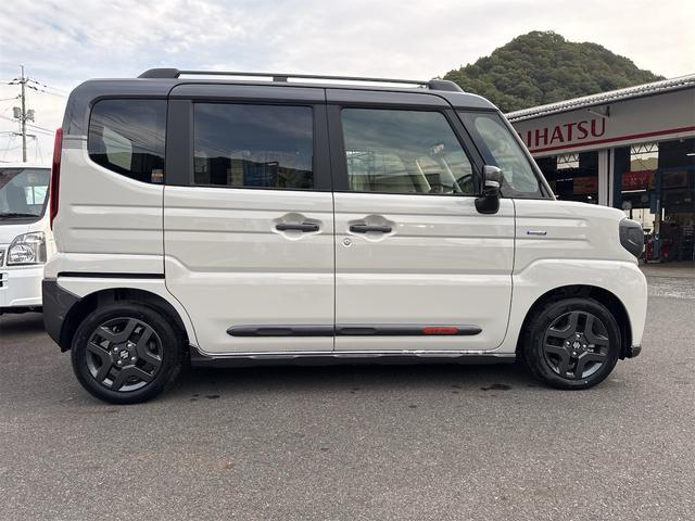 スペーシアギア ハイブリッドXZ ターボ ハイブリッドXZ ターボ 届出済み未使用車 全方位カメラ付き9インチディスプレイオーディオ(アップルカープレイ Bluetooth) クルーズコントロール ステアリングスイッチ 両側電動スライドドア(4枚目)