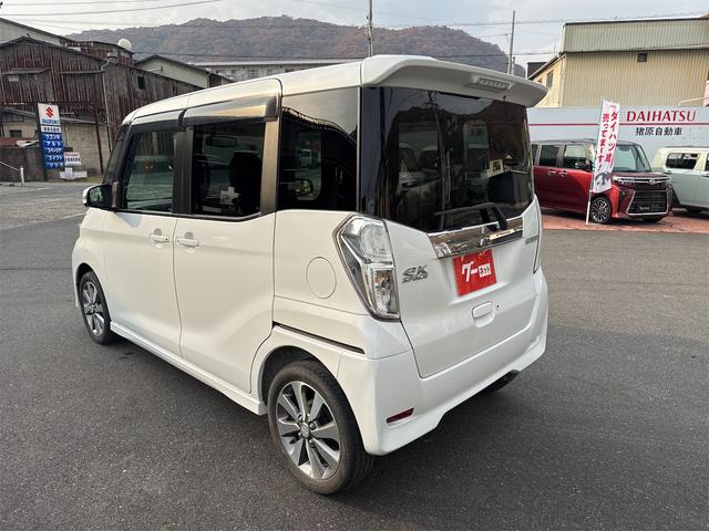 ｅＫスペースカスタム カスタムＴ　アラウンドビュー　ターボ　純正ナビ　両側電動スライドドア　純正アルミホイール　リアサーキュレーター　オートエアコン　オートライト　ＨＩＤヘッドライト　プッシュスタート　スマートキー　電動格納ミラー（9枚目）