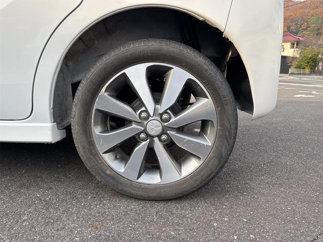 ｅＫスペースカスタム カスタムＴ　アラウンドビュー　ターボ　純正ナビ　両側電動スライドドア　純正アルミホイール　リアサーキュレーター　オートエアコン　オートライト　ＨＩＤヘッドライト　プッシュスタート　スマートキー　電動格納ミラー（38枚目）