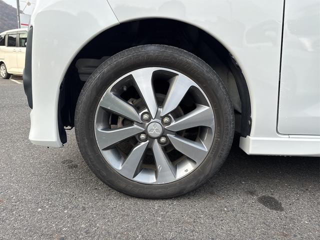 ｅＫスペースカスタム カスタムＴ　アラウンドビュー　ターボ　純正ナビ　両側電動スライドドア　純正アルミホイール　リアサーキュレーター　オートエアコン　オートライト　ＨＩＤヘッドライト　プッシュスタート　スマートキー　電動格納ミラー（39枚目）