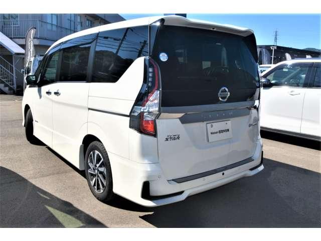 セレナ 1.2 e-POWER ハイウェイスター V 純正ワイドメモリーナビ 後席モニター プ(5枚目)