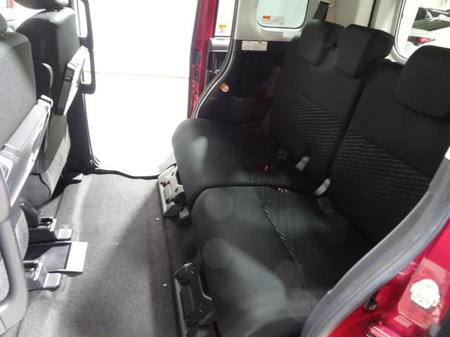 フロントシートは、長距離や長時間運転しても疲れにくく乗り心地良く快適ドライブ。