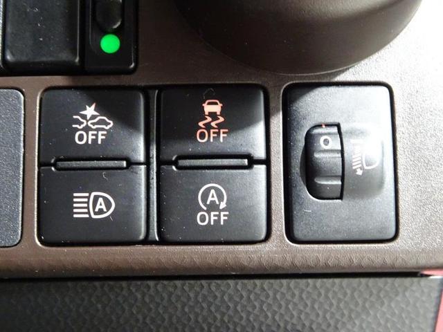 しっかりまとまった感のあるインパネ。各操作スイッチなども使いやすい位置に配置されています。