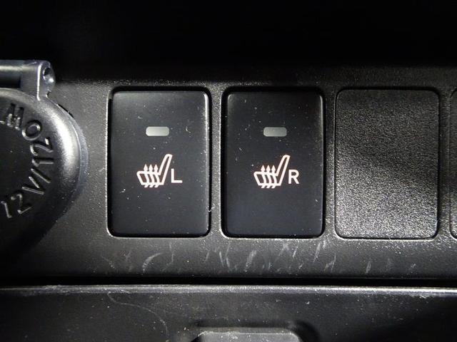 ハンドルからの移動が少なく操作がしやすいインパネシフトです。