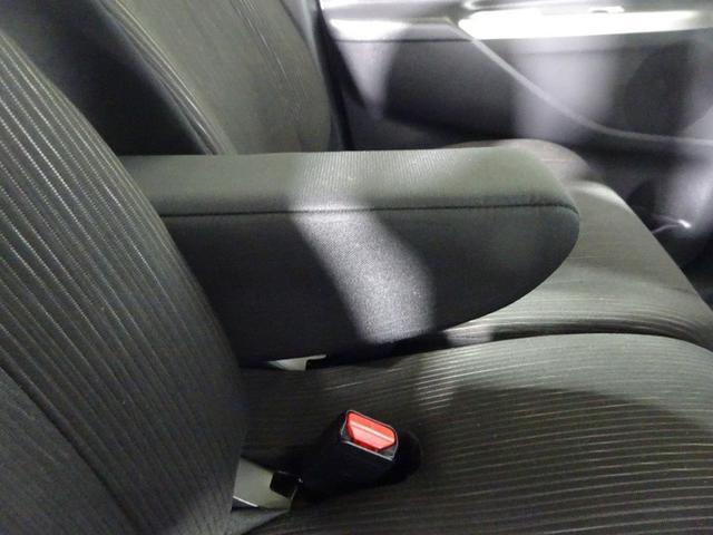 しっかりまとまった感のあるインパネ。各操作スイッチなども使いやすい位置に配置されています。