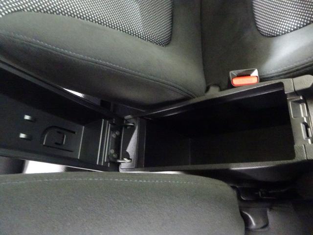 ウイングロード ライダー　フルセグ　メモリーナビ　ＤＶＤ再生　ミュージックプレイヤー接続可　バックカメラ　ＨＩＤヘッドライト　ワンオーナー　フルエアロ（31枚目）