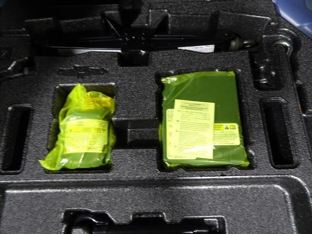 �p���N�C���L�b�g�t���B�X�y�A�^�C���̑���Ƀp���N�C���L�b�g�������t�����Ă��܂��B