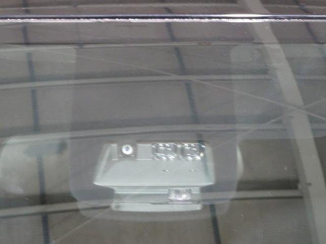 シエンタ G 4WD フルセグ メモリーナビ DVD再生 バックカメラ 衝突被害軽減システム ETC 両側電動スライド LEDヘッドランプ 乗車定員6人 3列シート ワンオーナー 記録簿(5枚目)