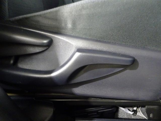 シエンタ G 4WD フルセグ メモリーナビ DVD再生 バックカメラ 衝突被害軽減システム ETC 両側電動スライド LEDヘッドランプ 乗車定員6人 3列シート ワンオーナー 記録簿(21枚目)