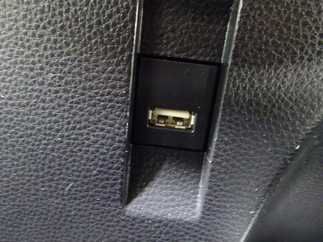 カローラツーリング ハイブリッド　Ｓ　メモリーナビ　バックカメラ　衝突被害軽減システム　ＥＴＣ　ドラレコ　ＬＥＤヘッドランプ　ワンオーナー　記録簿（31枚目）