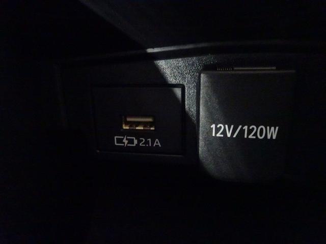 カローラツーリング ハイブリッド　Ｓ　メモリーナビ　バックカメラ　衝突被害軽減システム　ＥＴＣ　ドラレコ　ＬＥＤヘッドランプ　ワンオーナー　記録簿（32枚目）