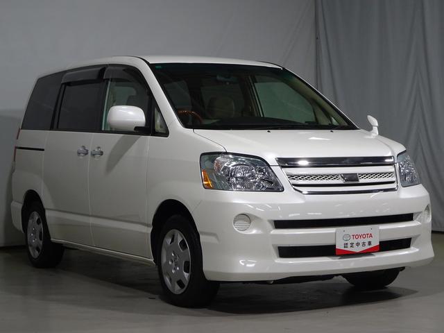 ノア Ｘ　スペシャルエディション　トヨタ認定中古車　一年間保証付　ワンセグ　ＤＶＤナビ　ＥＴＣ　キーレスエントリー　オートエアコン　シガーライター　電動格納ミラー　両側電動スライドドア　ＨＩＤヘッドライト　スペアタイヤ　ＡＢＳ（2枚目）