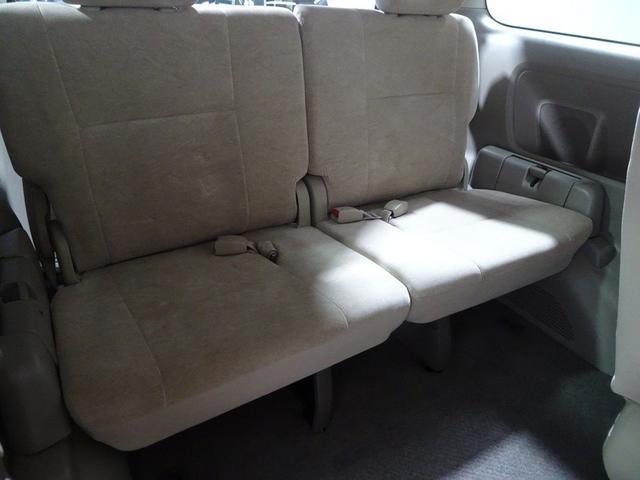 ノア Ｘ　スペシャルエディション　トヨタ認定中古車　一年間保証付　ワンセグ　ＤＶＤナビ　ＥＴＣ　キーレスエントリー　オートエアコン　シガーライター　電動格納ミラー　両側電動スライドドア　ＨＩＤヘッドライト　スペアタイヤ　ＡＢＳ（12枚目）