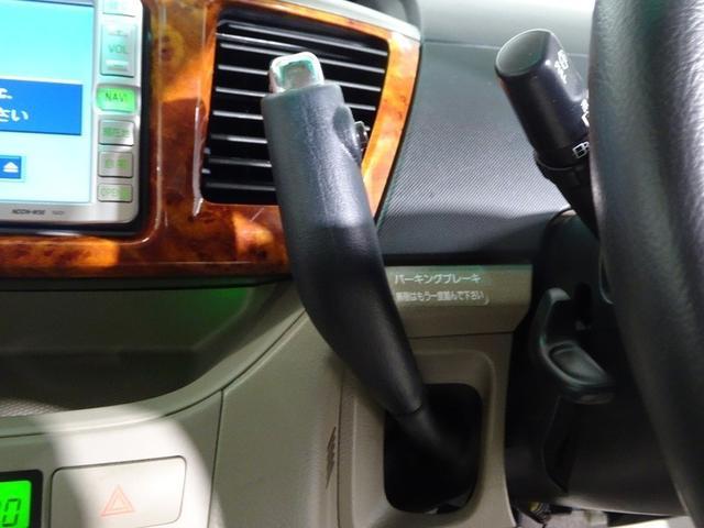 ノア Ｘ　スペシャルエディション　トヨタ認定中古車　一年間保証付　ワンセグ　ＤＶＤナビ　ＥＴＣ　キーレスエントリー　オートエアコン　シガーライター　電動格納ミラー　両側電動スライドドア　ＨＩＤヘッドライト　スペアタイヤ　ＡＢＳ（29枚目）